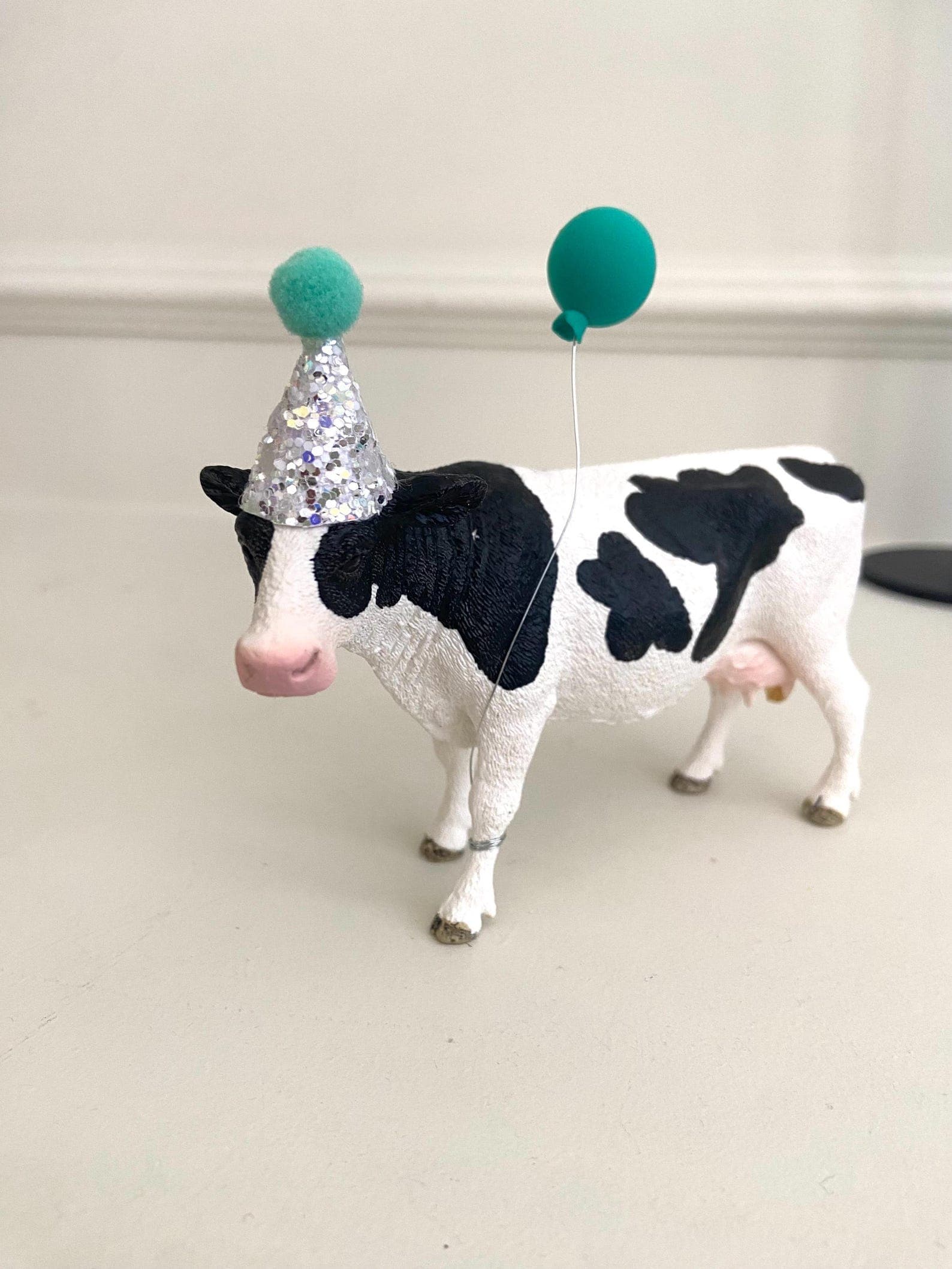 Cow Cake Topper Hat and Balloon